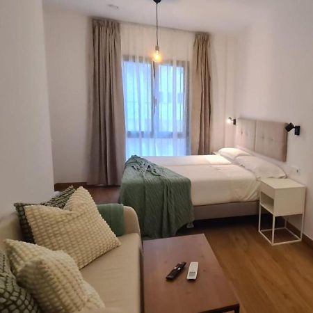 Global Suites Sevilla Exteriör bild