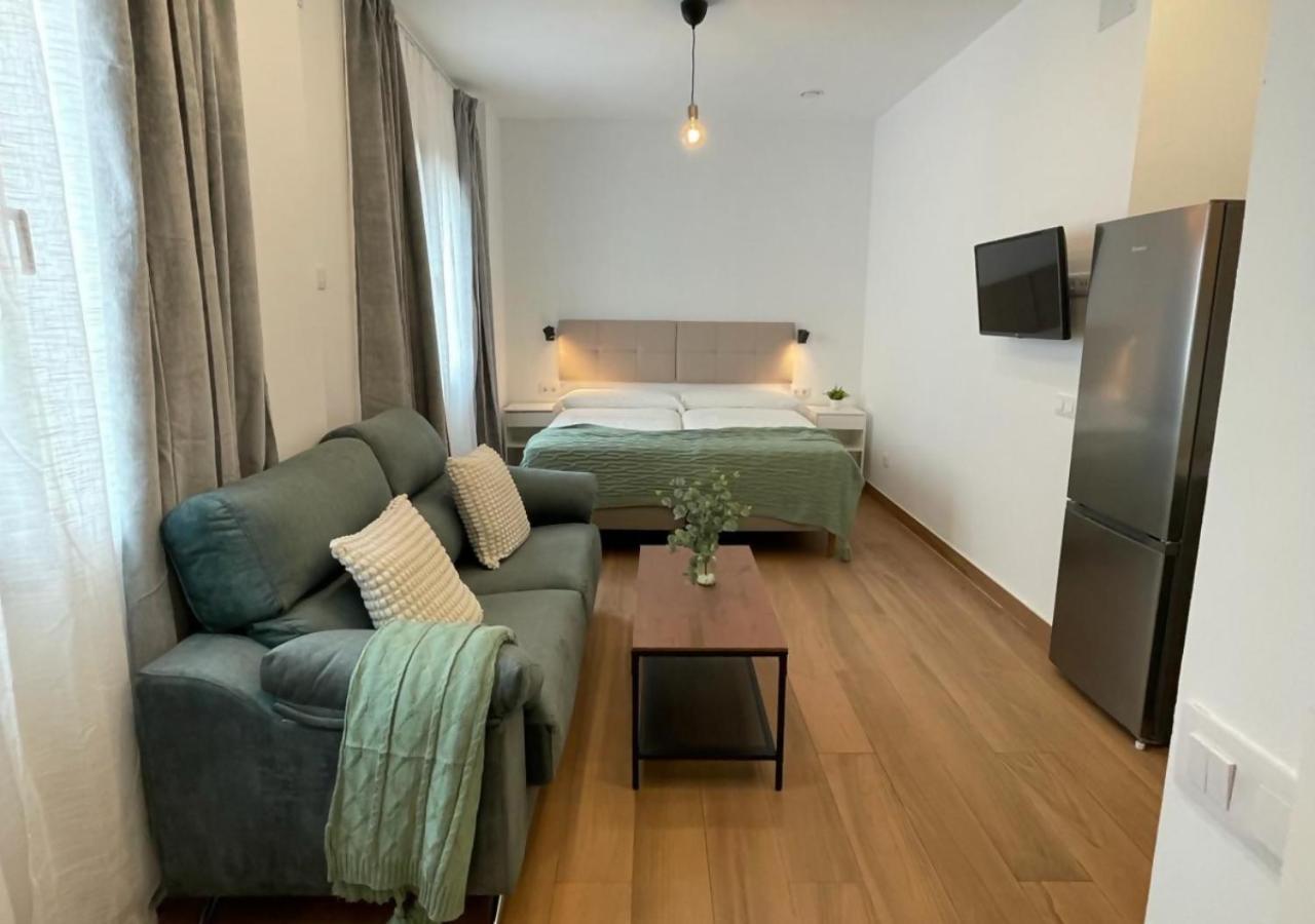 Global Suites Sevilla Exteriör bild