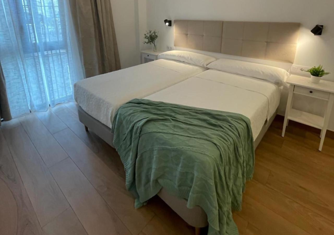 Global Suites Sevilla Exteriör bild