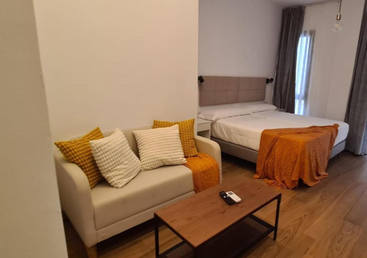 Global Suites Sevilla Exteriör bild